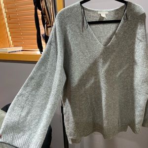 Oversized H&M grey v-neck sweater